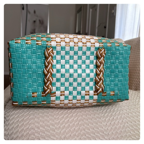 Recycled plastic woven handbag - Picture 7 of 10